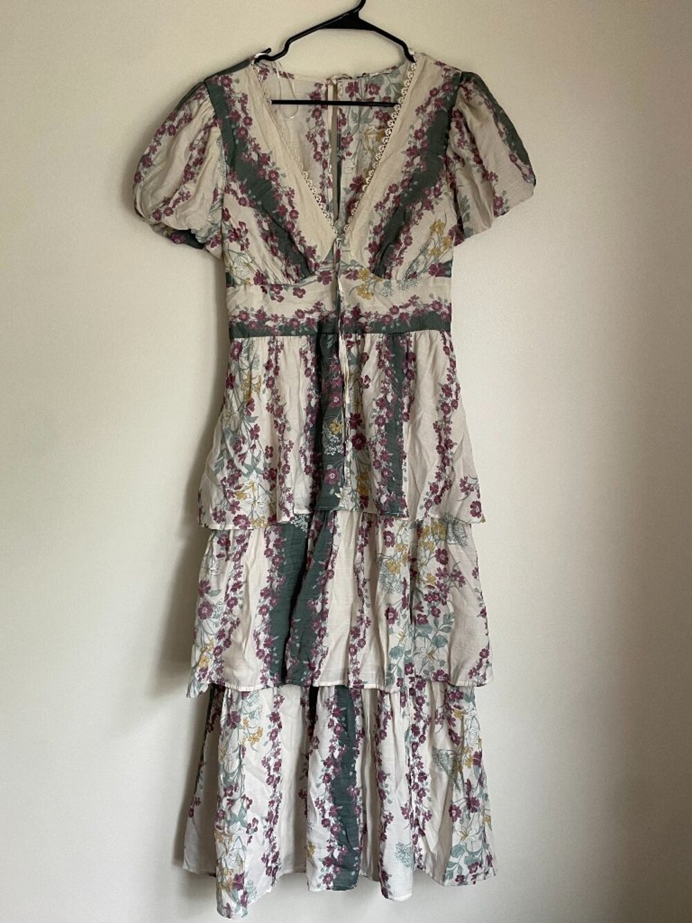 Francesca's Floral Tiered Maxi Dress Women's M Puff Sleeve V Neck Lace Trim